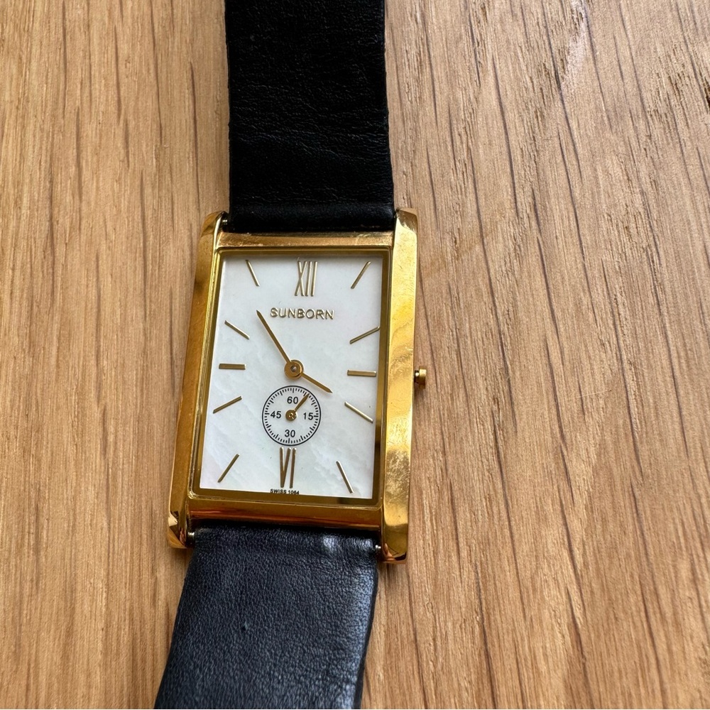 Sunborn Mother Of Pearl Leather Strap Watch